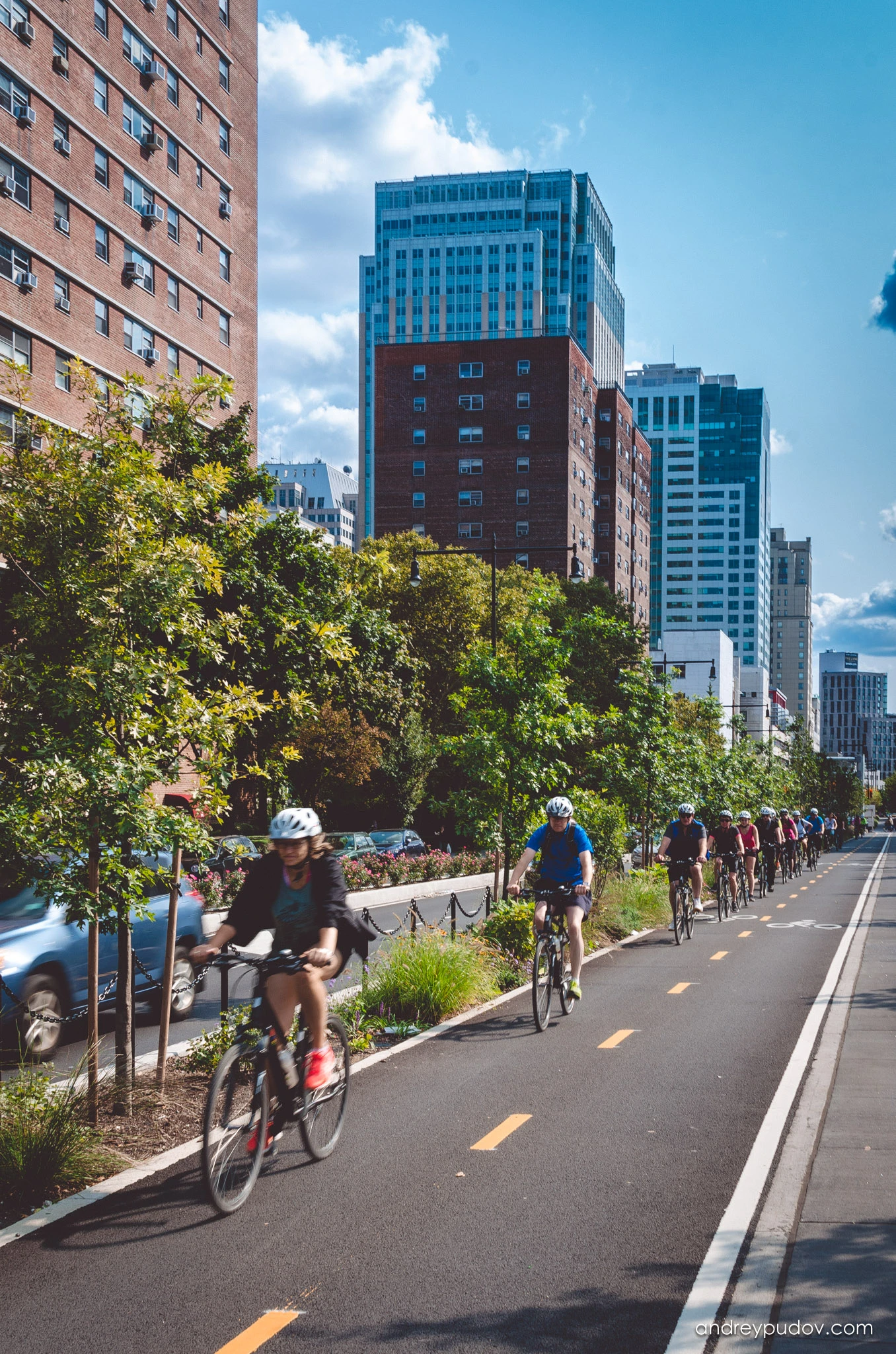 Conquering America 2.0 - Cycling in New York City

Approximately eight hundred thousand New Yorkers ride a bike regularly. It is estimated that over 530,000 cycling trips are made each day in New York City.
