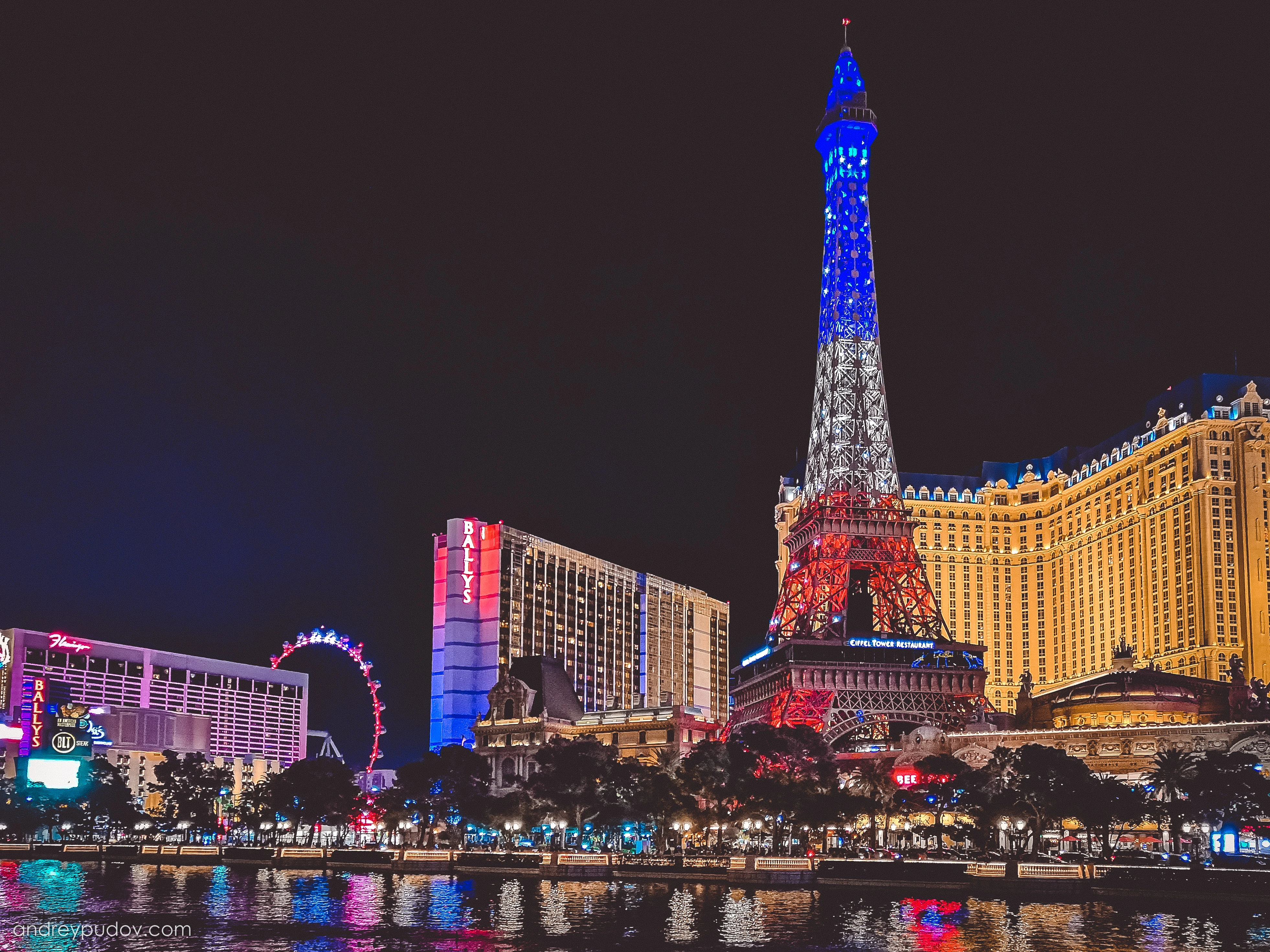 Paris Las Vegas

Paris Las Vegas is a casino hotel on the Las Vegas Strip in Paradise. It is owned and operated by Caesars Entertainment and has a 95,263 square-foot casino with over 1,700 slot machines.