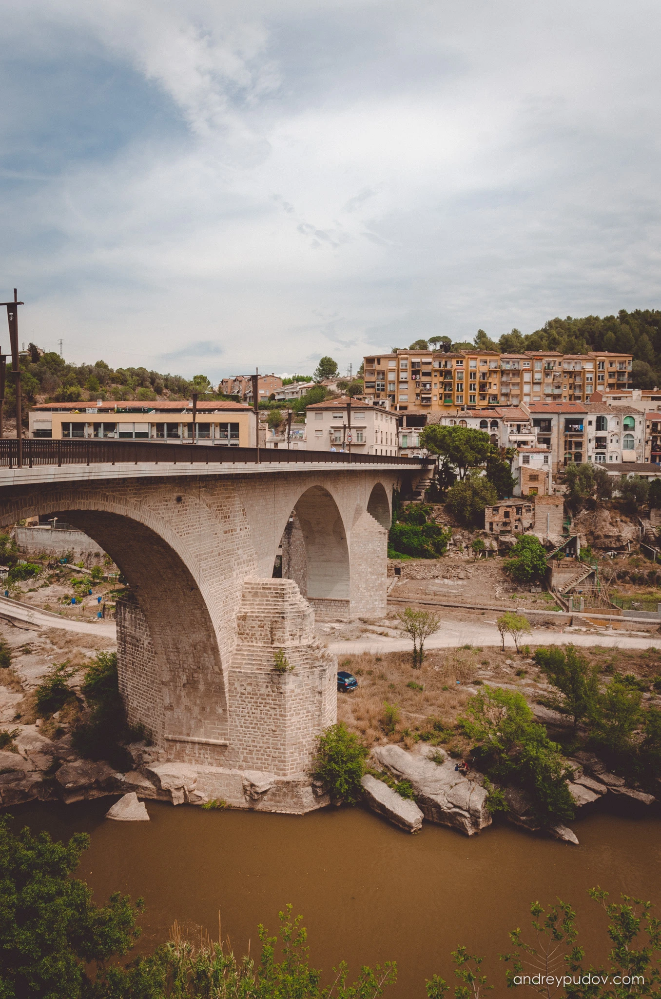 Montserrat - Pont Gòtic

The bridge over the Llobregat river dates from the fourteenth century